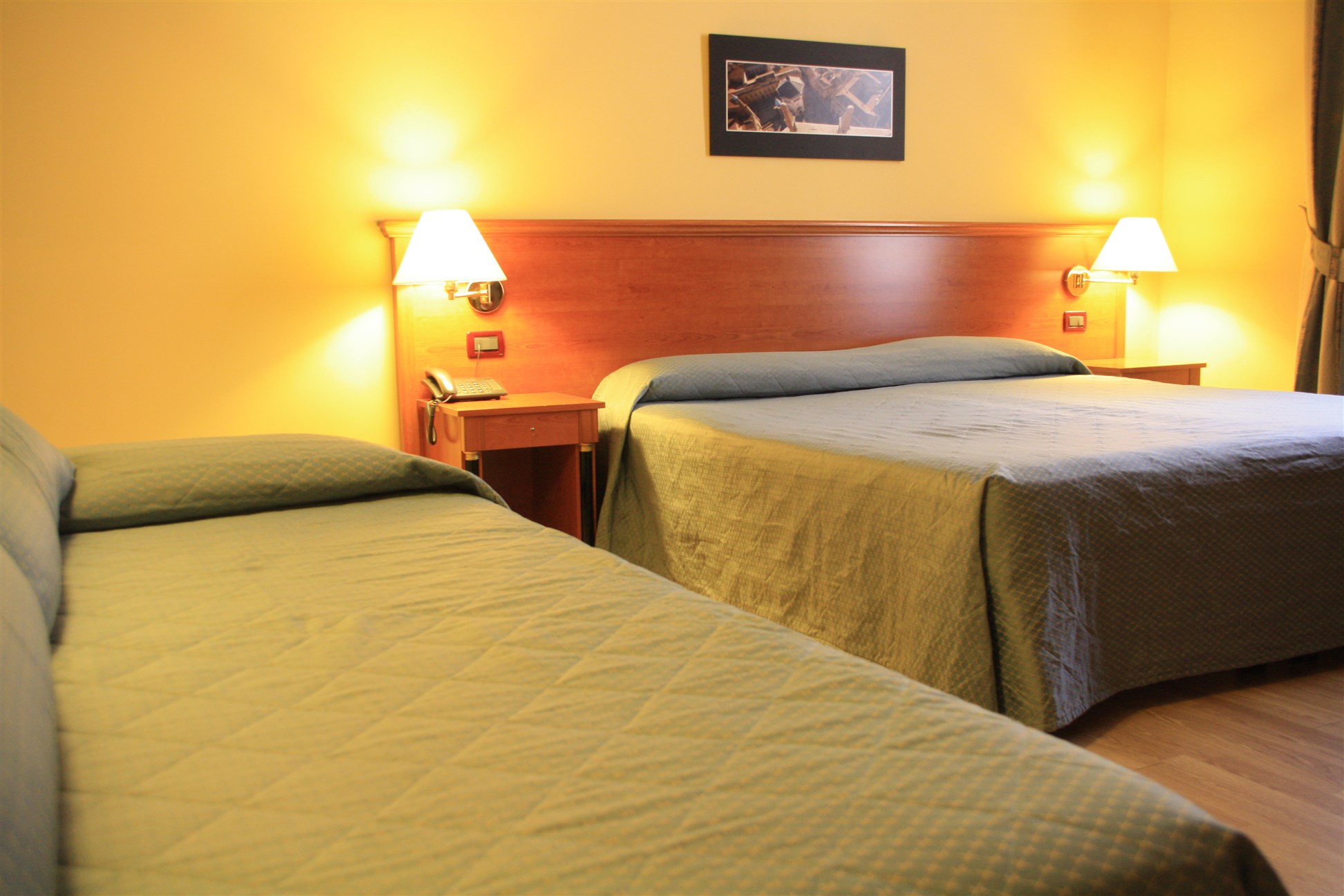 https://www.in-lombardia.it/sites/default/files/accomodation/gallery/103995/20492/tripla.jpg