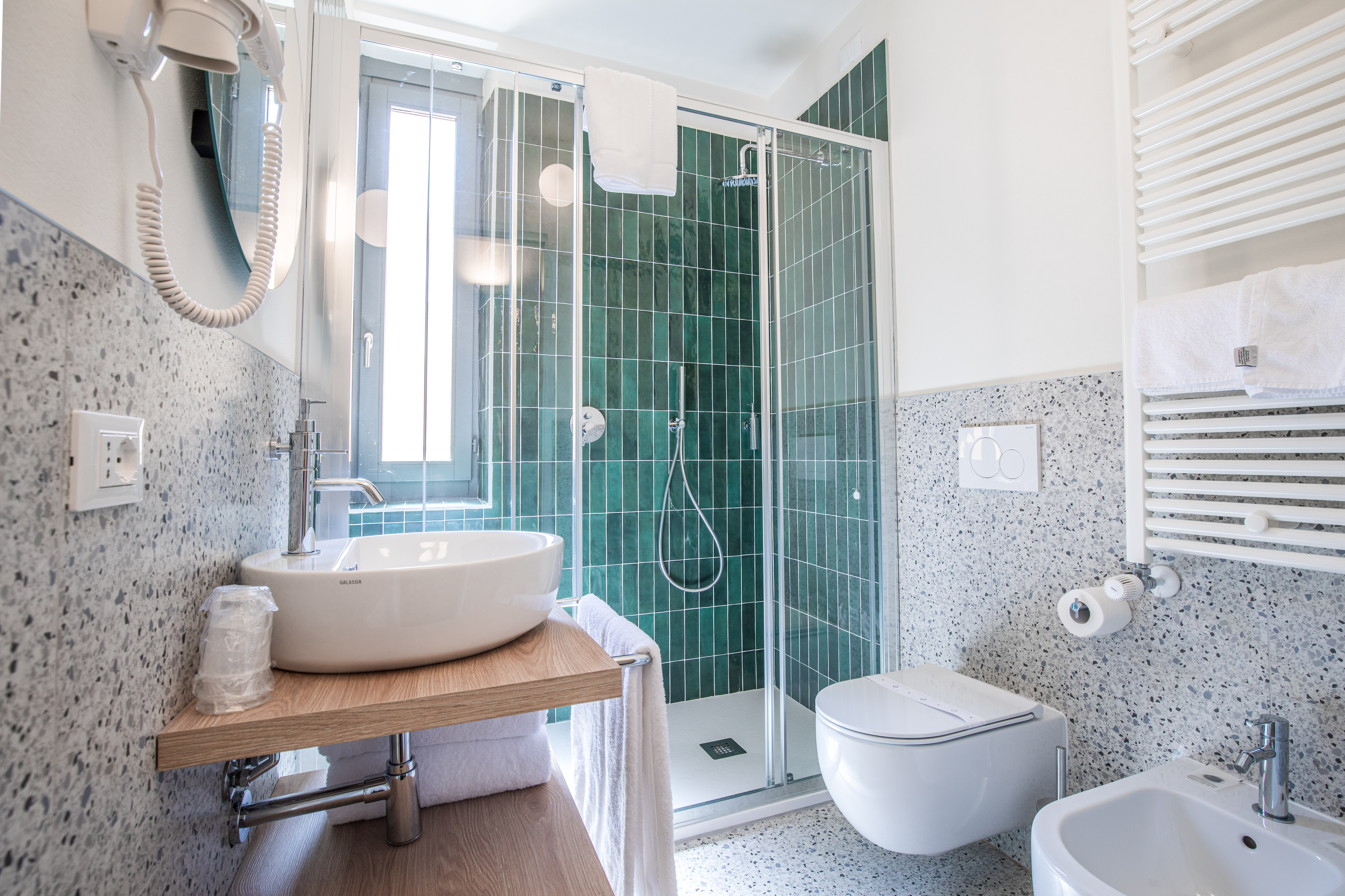 https://www.in-lombardia.it/sites/default/files/accomodation/gallery/104232/129033/astoria_bagni-208_.jpg