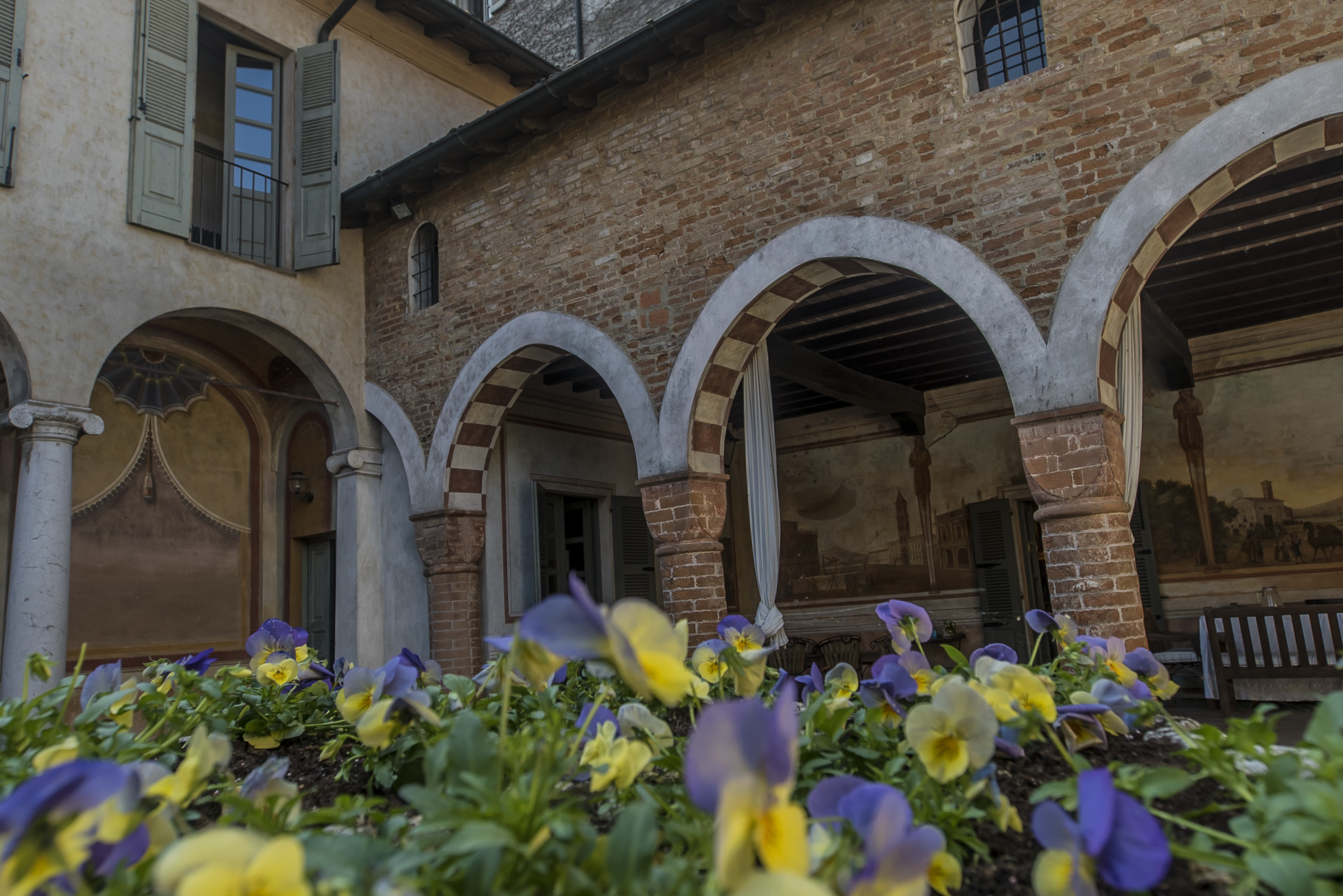 https://www.in-lombardia.it/sites/default/files/accomodation/gallery/105050/32935/portico_5.jpg