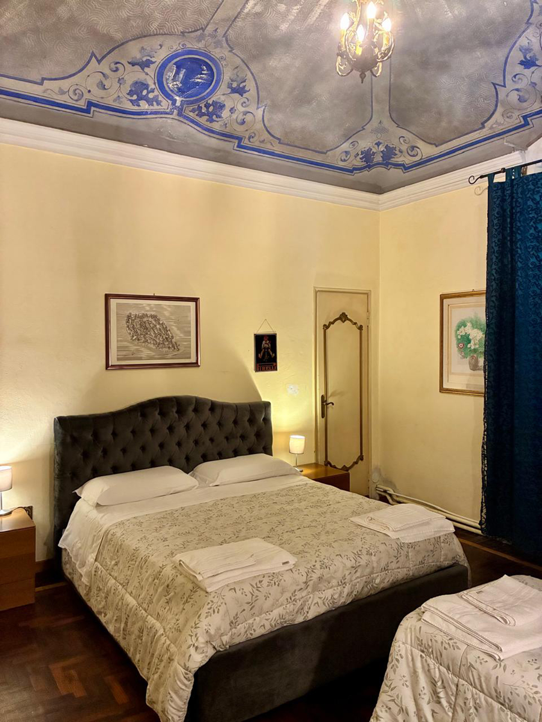 https://www.in-lombardia.it/sites/default/files/accomodation/gallery/107643/124362/camera_tripla_delux_bresbot_inl.jpg