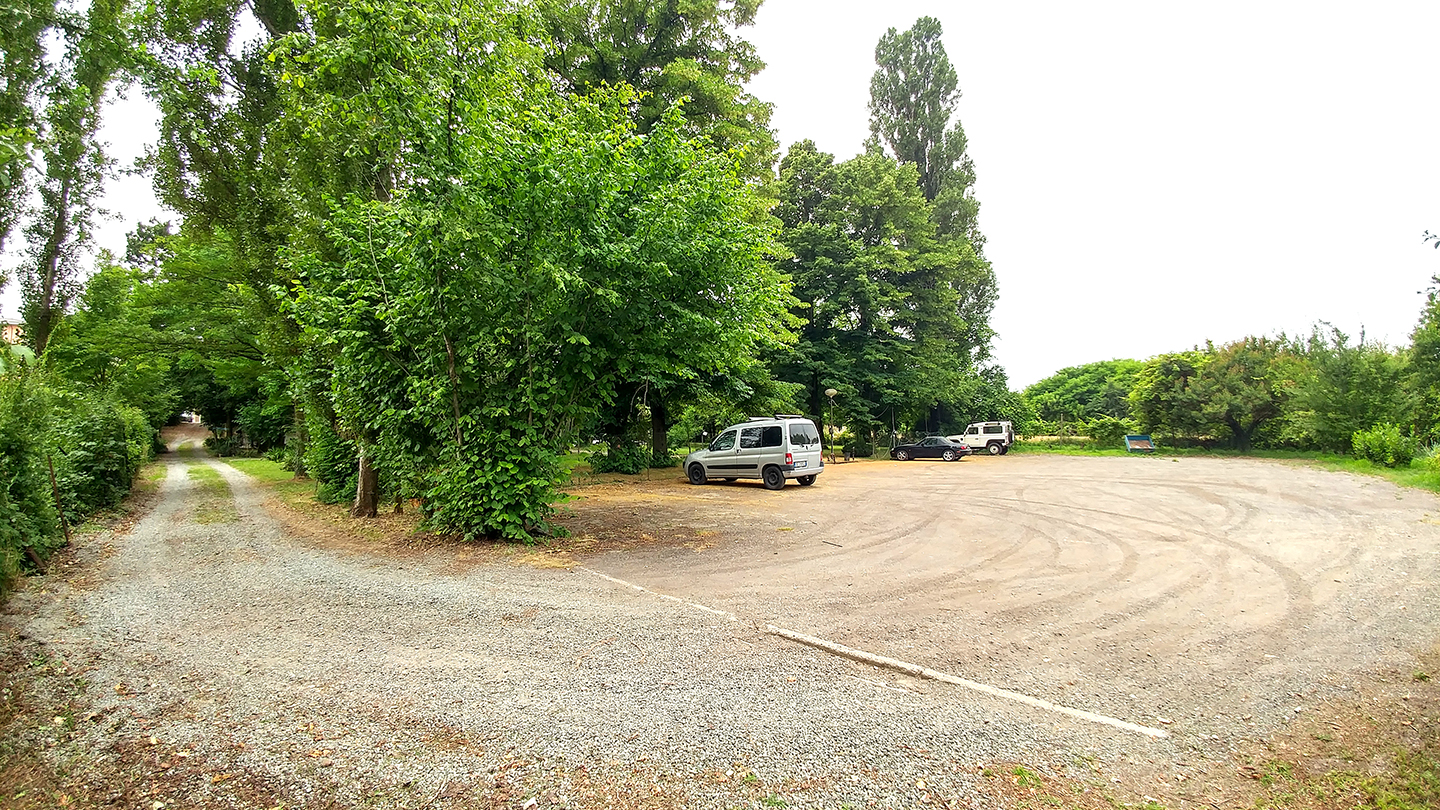 https://www.in-lombardia.it/sites/default/files/accomodation/gallery/107643/124369/bresbot_bb_pavia_parcheggio_interno_inl.jpg