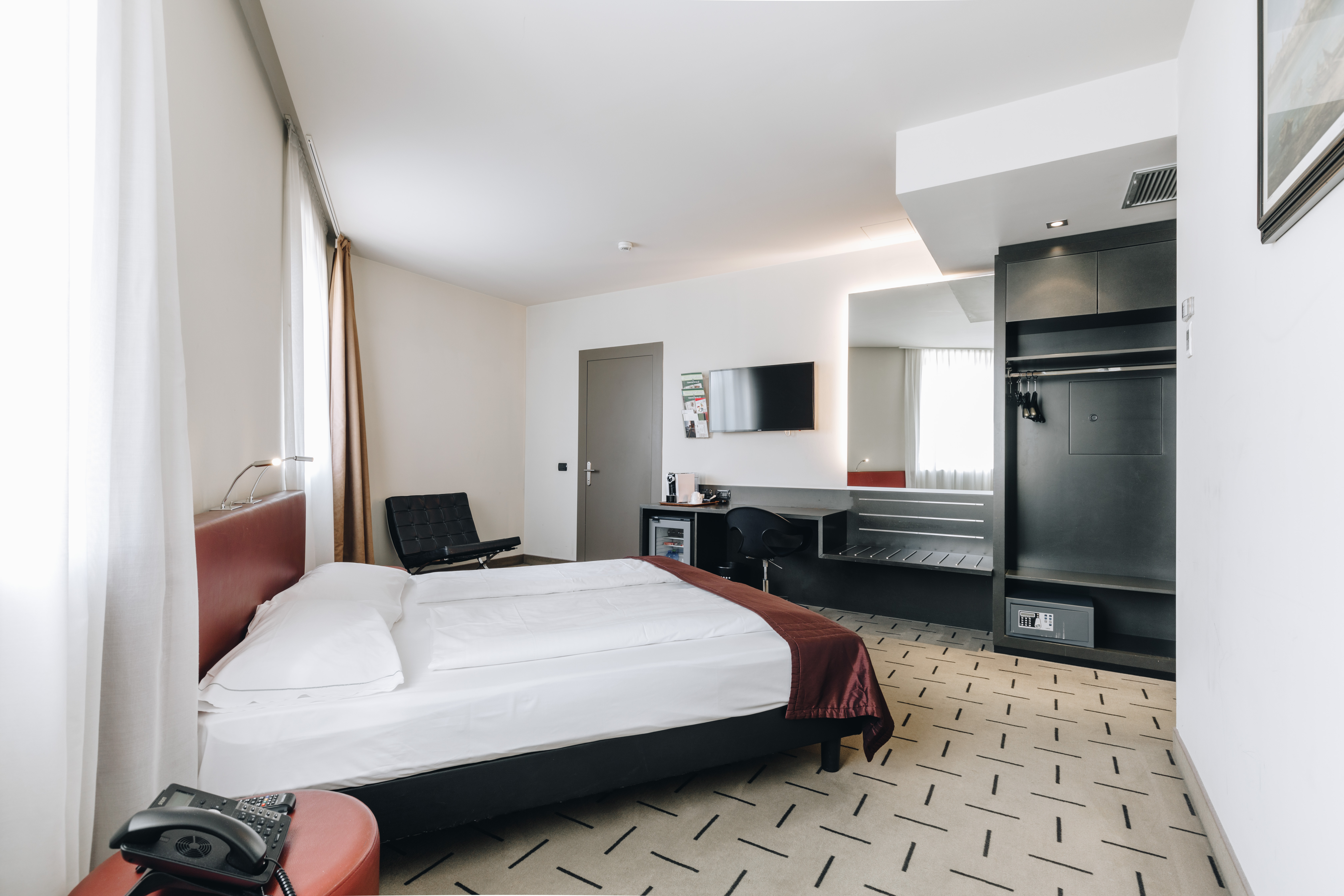 https://www.in-lombardia.it/sites/default/files/accomodation/gallery/108657/128894/final_continental-1.jpg