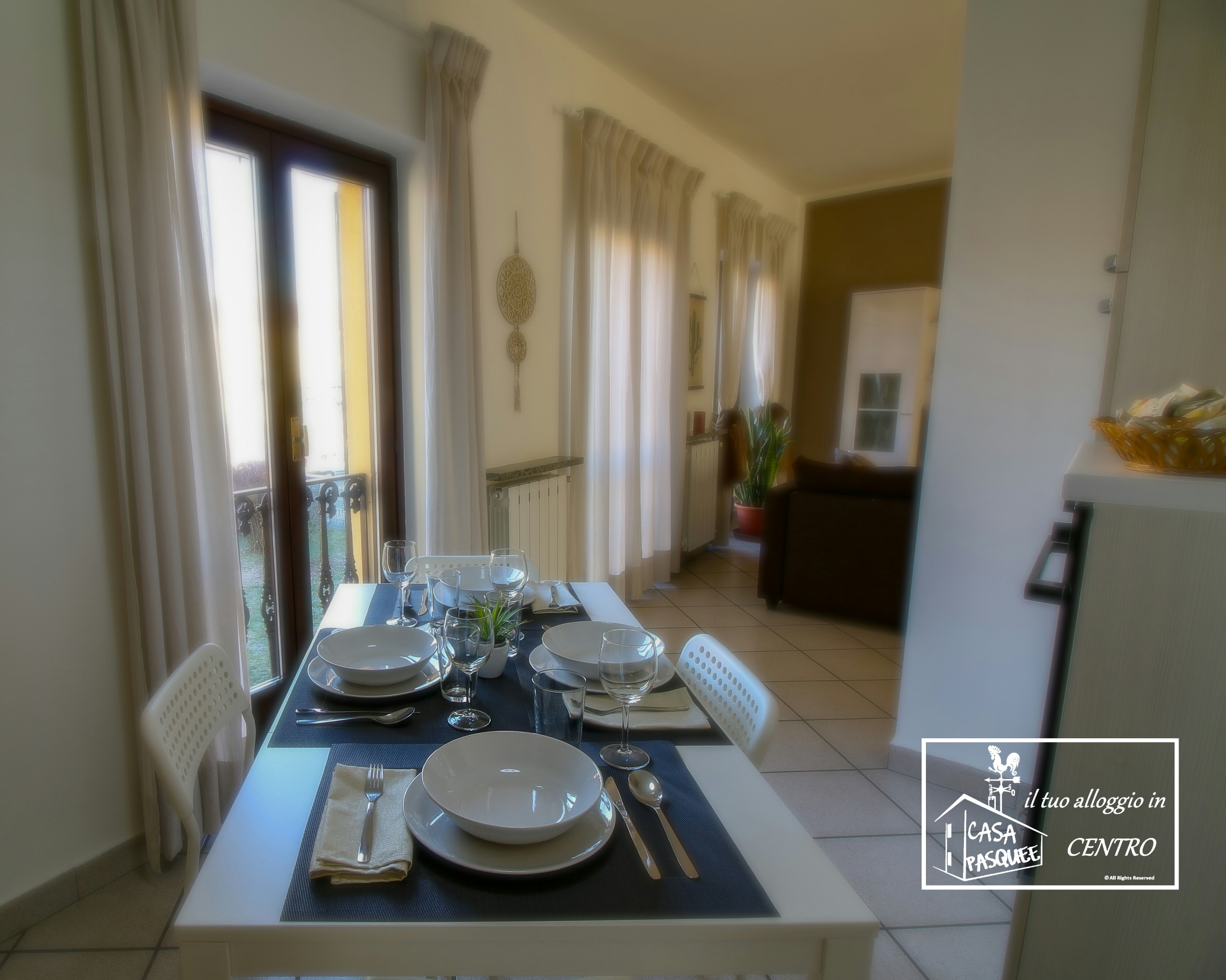 https://www.in-lombardia.it/sites/default/files/accomodation/gallery/122048/33047/10_tav-sala8.jpg