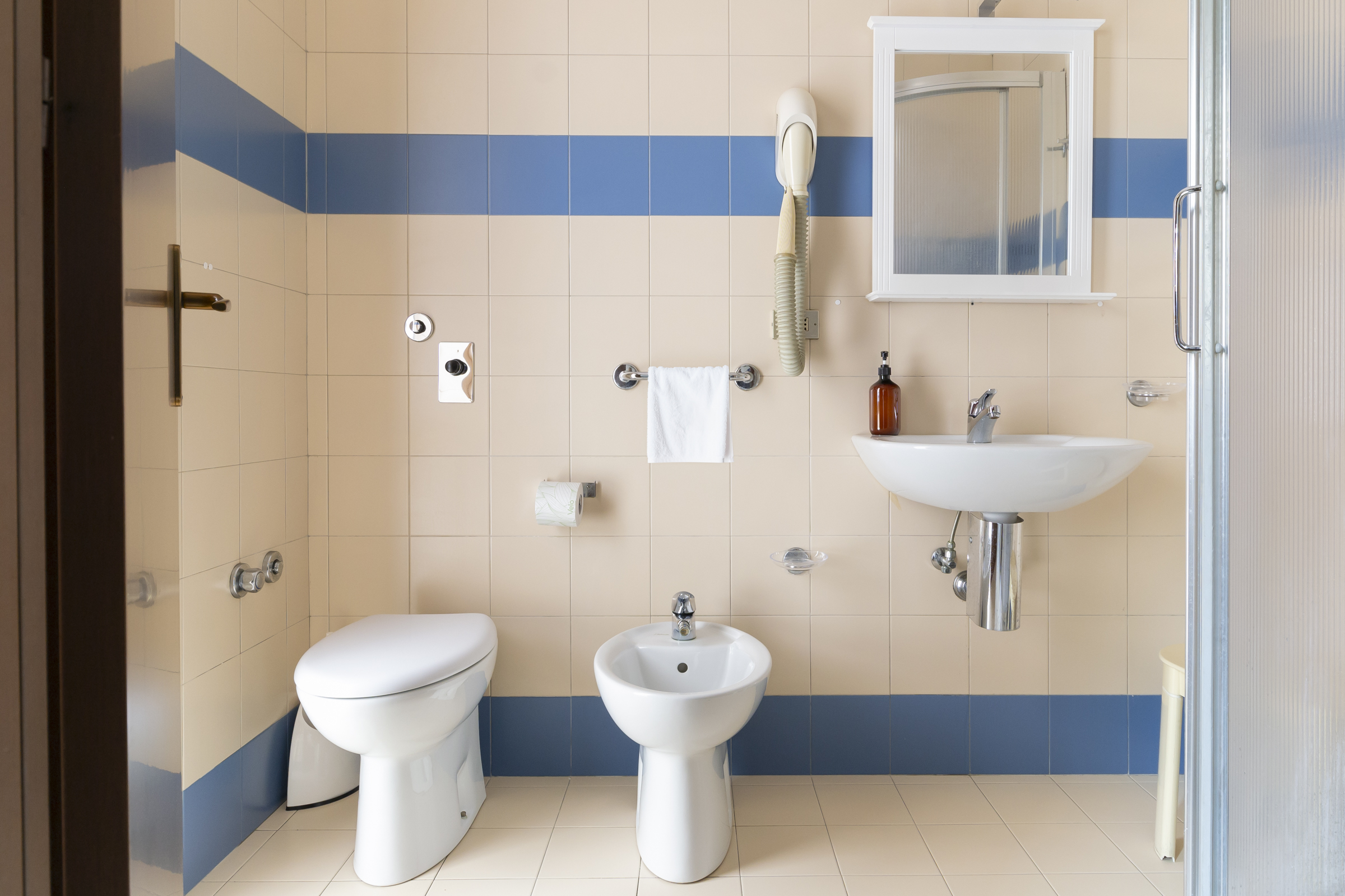 https://www.in-lombardia.it/sites/default/files/accomodation/gallery/150164/115309/211_singola_5.jpg