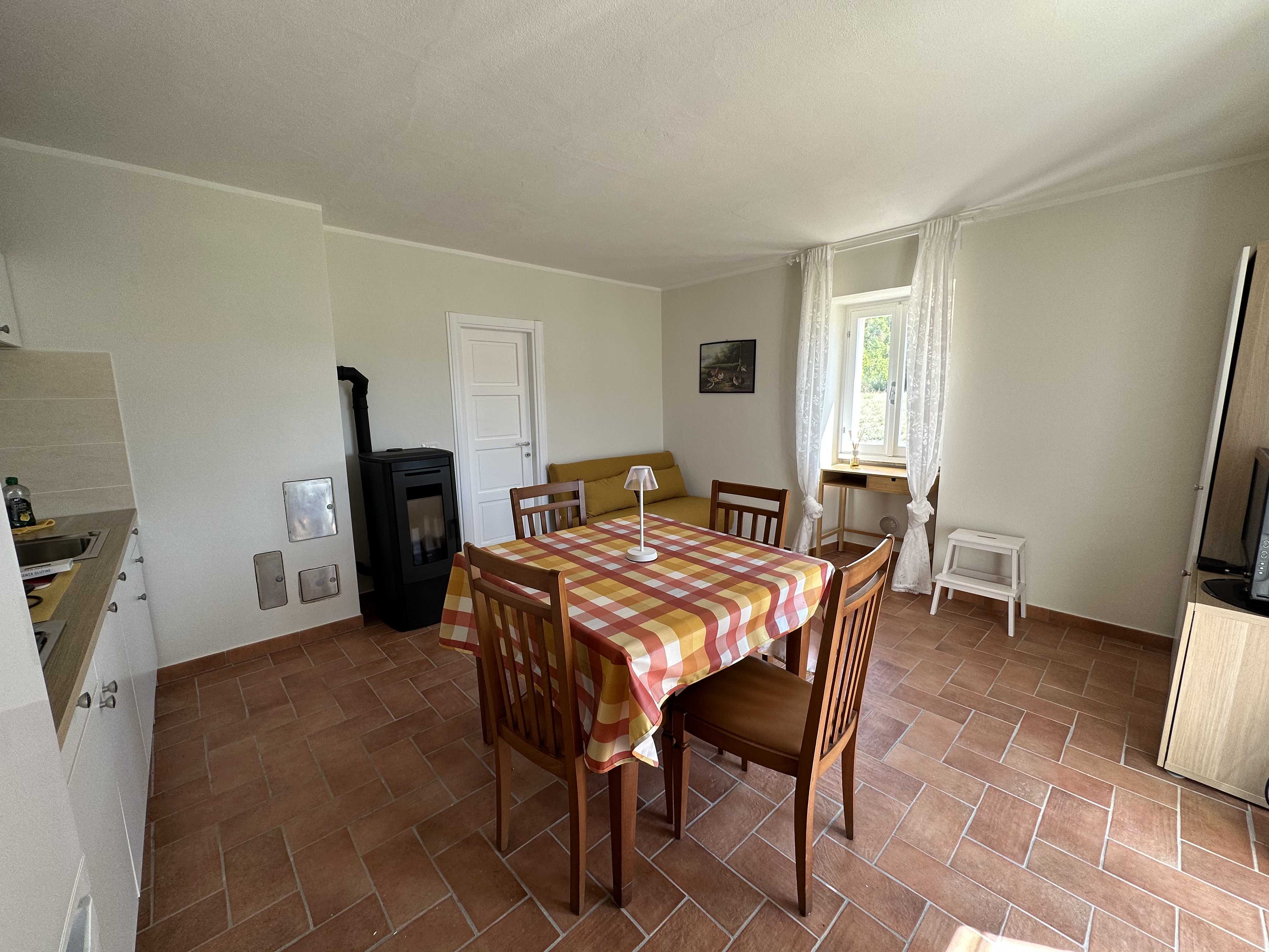 https://www.in-lombardia.it/sites/default/files/accomodation/gallery/194105/96259/oltrella-zafferano-img_4678.jpeg