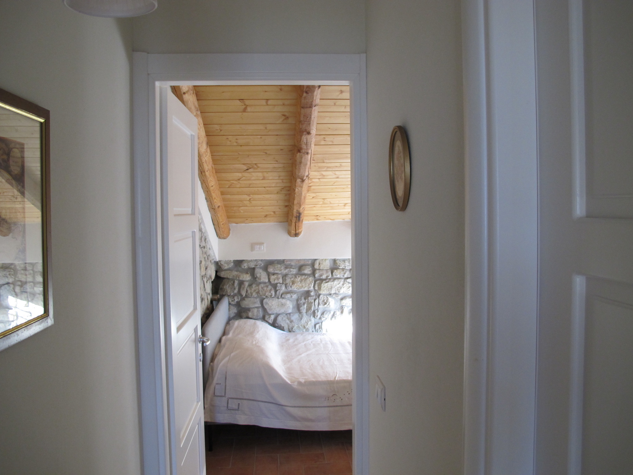 https://www.in-lombardia.it/sites/default/files/accomodation/gallery/194105/96260/oltrella-zafferano-81b17afe1902.jpg