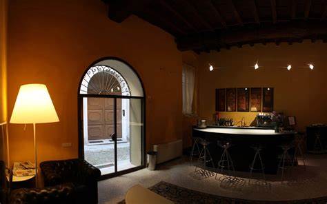 https://www.in-lombardia.it/sites/default/files/accomodation/images/106084/34082/oipce92u10t.jpg