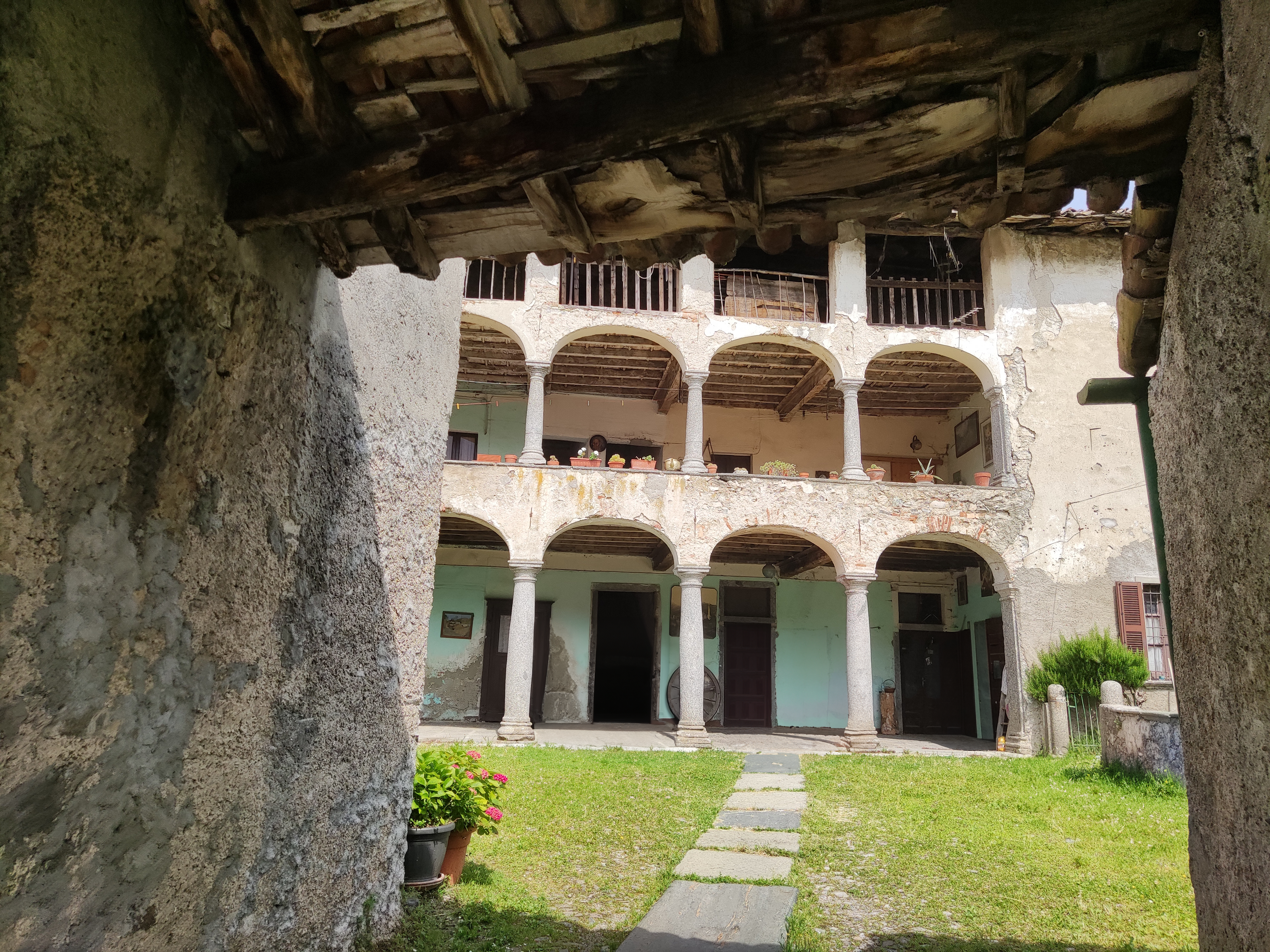 Vecchia corte storica in Valbrona