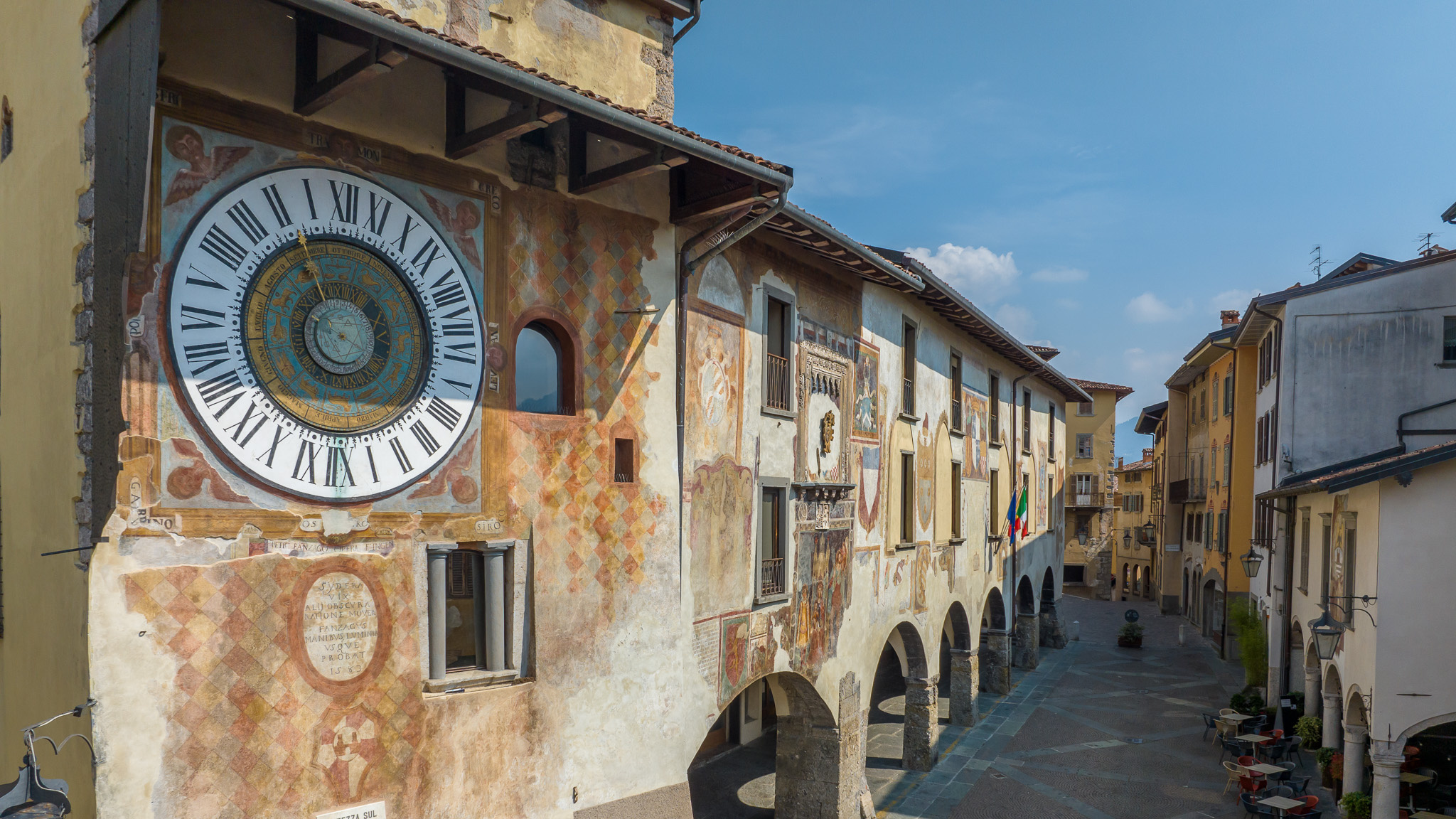 Torre dell’orologio a Clusone