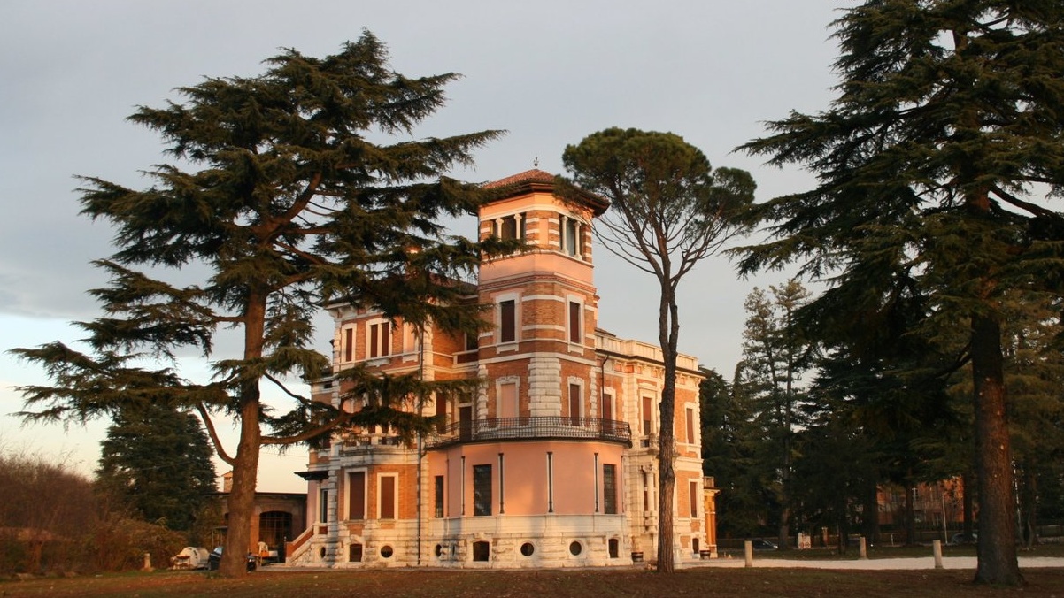 Visita guidata a Villa Torreggiani e ai suoi BUNKER sotterranei