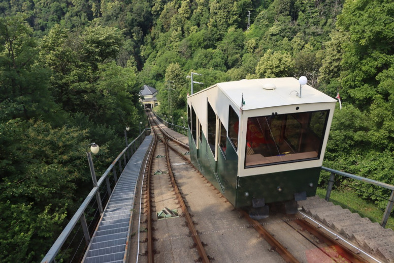 Al Sacro Monte di Varese in funicolare