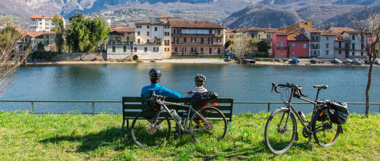 Borgo di Pescarenico sul fiume Adda