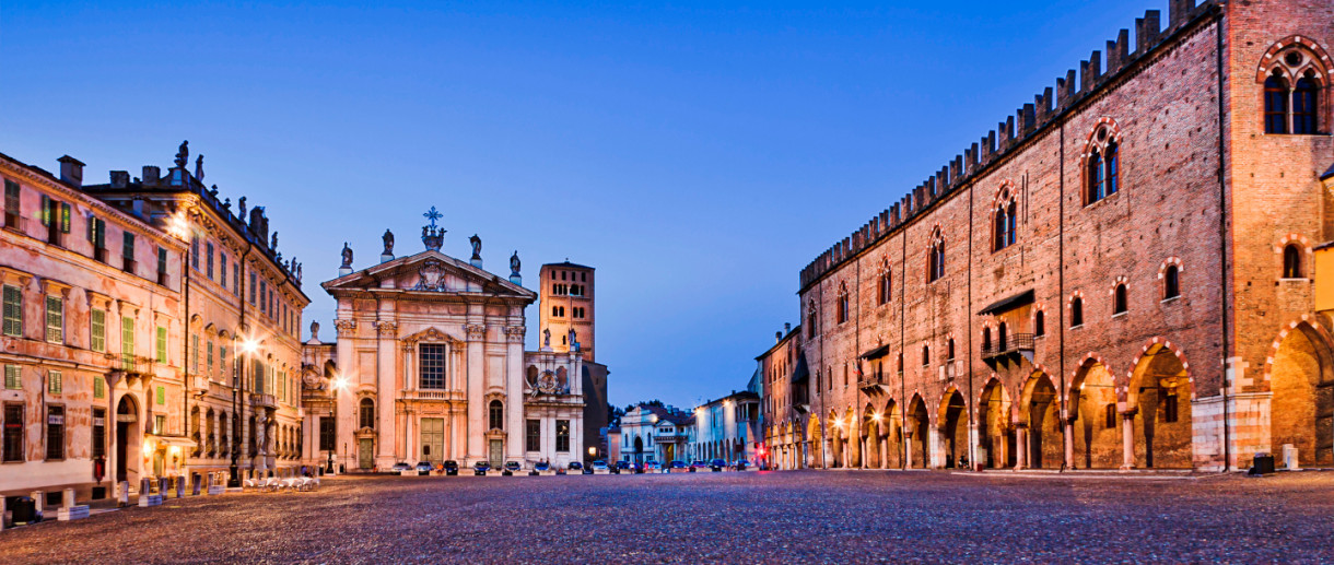 Piazza Sordello de Mantoue