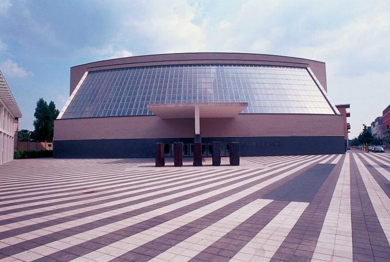 Teatro Arcimboldi, Teatri Milano