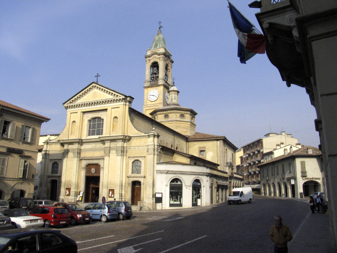 Basilica di San Pietro Apostolo Basilica di San Pietro Apostolo