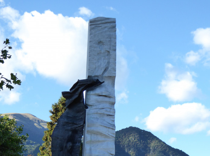 Monumento alla Tessitrice Monumento alla Tessitrice