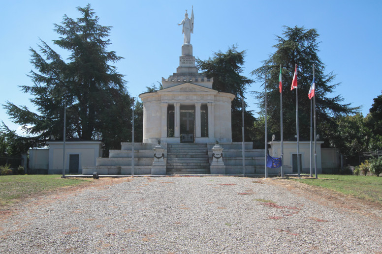 Ossario dei Caduti di Montebello della Battaglia