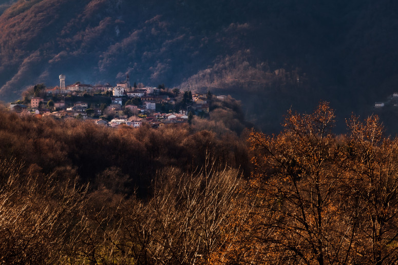 Proserpio visto da lontano.