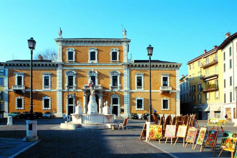  Piazza del Mercato