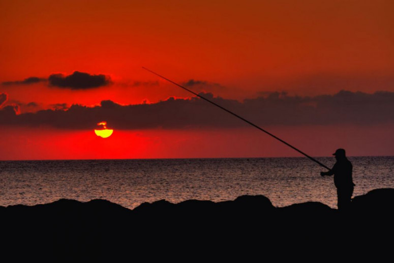 Pesca sportiva e dilettantistica sul lago d'Iseo - Ph: visitlakeiseo.info