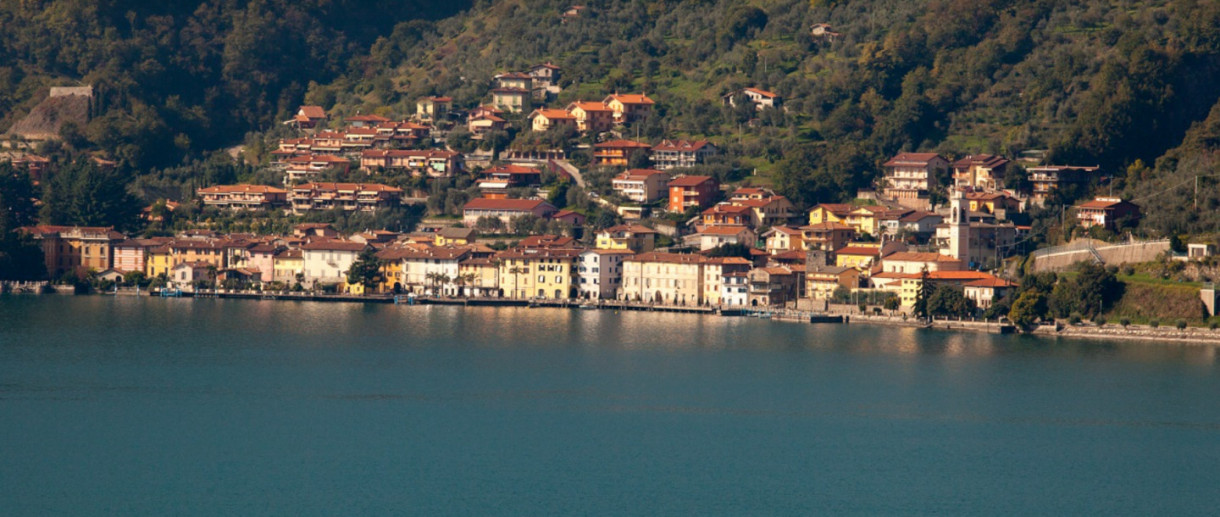 Nucleo storico Riva di Solto - ph: visitlakeiseo