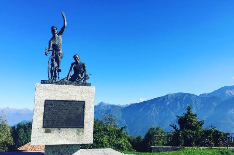 Madonna del Ghisallo, Chiese Como