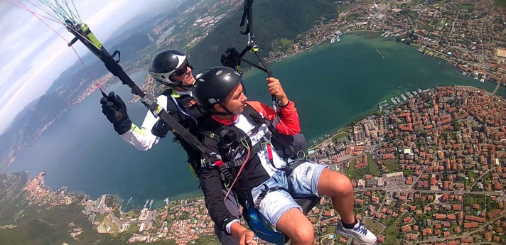 Parapendio in tandem Monte Bronzone Parapendio in tandem Monte Bronzone