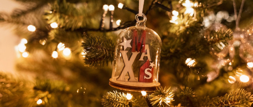 Pisogne - Una fiaba di luce che accende il Natale - ph: visitlakeiseo.info