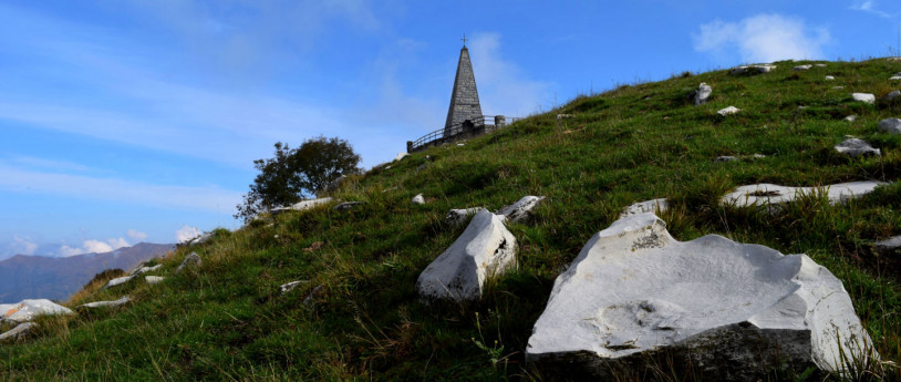 Monte San Primo e il Palanzone