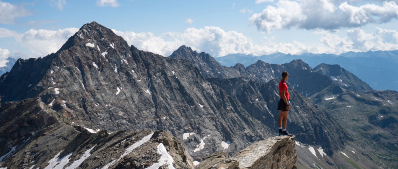 Ammirando la vista da Pizzo Scalino, Valtellina, Lombardia