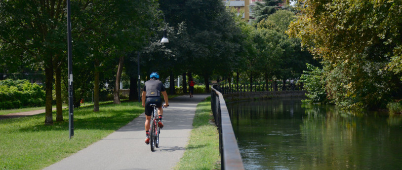 Cycling to Cernusco sul Navigliov