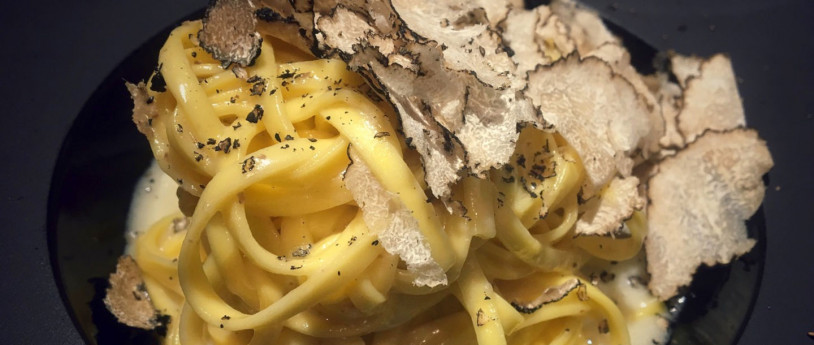 Hunting for truffles, the diamonds of the Lombardy table