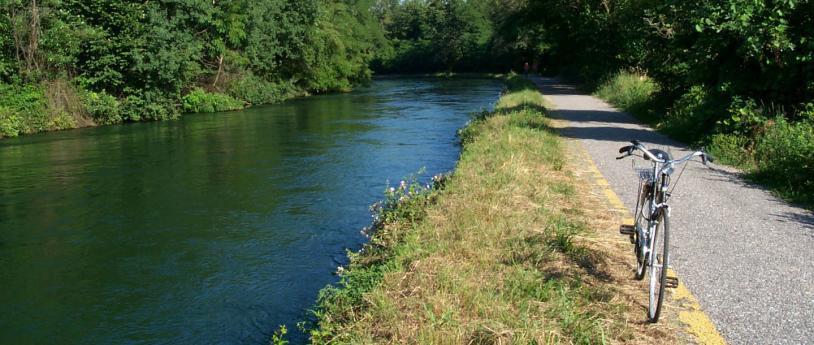 Cycling along the Navigli