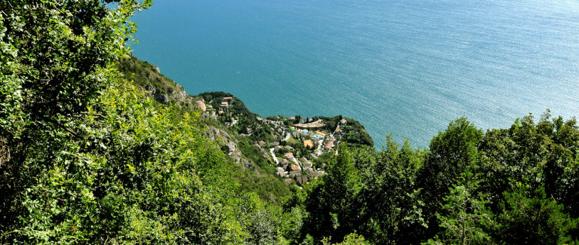 Scorcio panoramico sul borgo di Bassanega di Tremosine - Ph: Pro Loco Tremosine