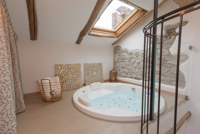 LT TINY LOFT WITH JACUZZI DI PEREGO DANILO