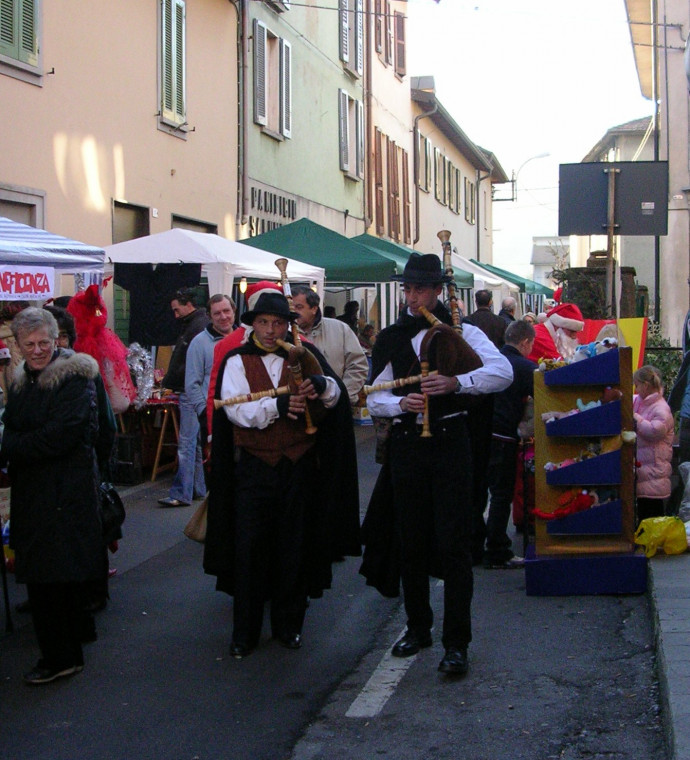 17° Mercatino di Natale - Olgiate Molgora 17° Mercatino di Natale - Olgiate Molgora