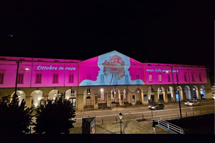 "Ottobre in Rosa" - Illuminazione artistica di palazzo Tadini