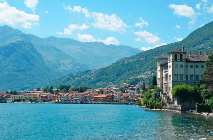 Promenade du lac et centre ville de Gravedona