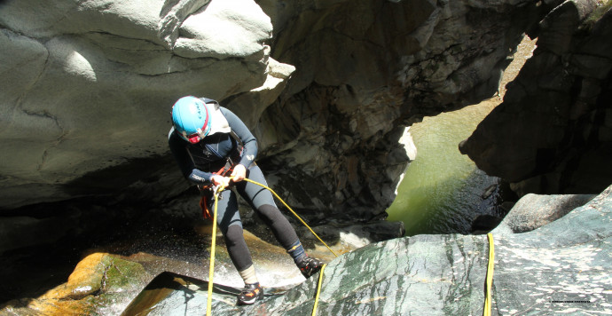 Speleocanyoning nel torrente Cormor in Valmalenco