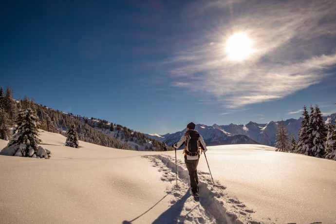 Snowshoe walking in Prato Valentino: Anello Dosso Laù