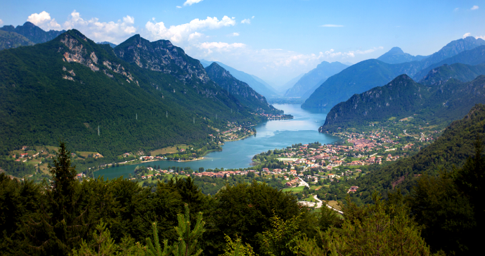 Explore Lake Idro and its surroundings - in Lombardia