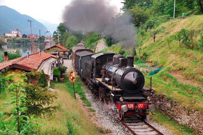 I treni turistici della Lombardia TrenoBlu e Ferrovia Turistica Camuna