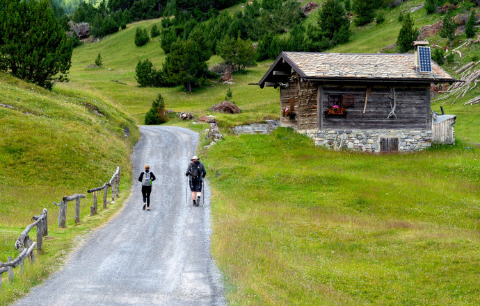 Trekking @inlombardia adobestock