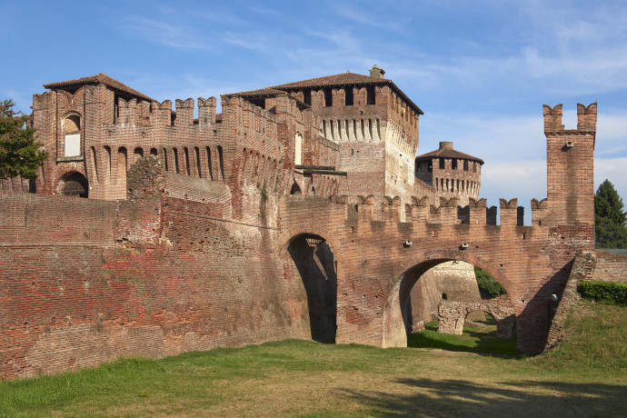 Along the Oglio towards the Rocca di Soncio