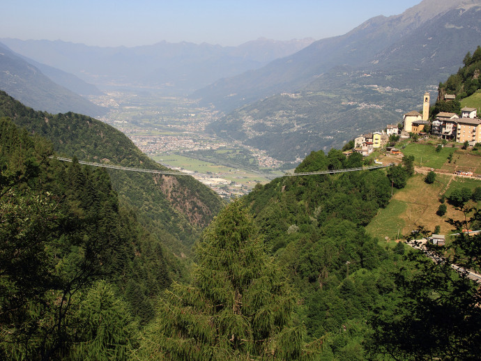 Massimo Tognolini Ring between the bridges from Campo Tartano