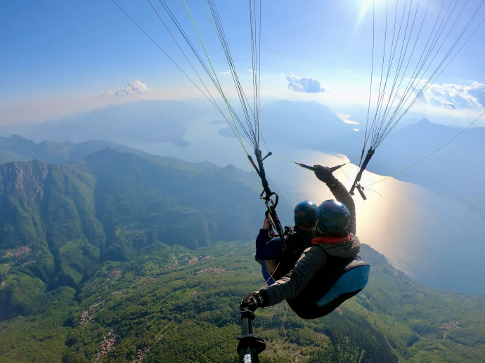 FLYLIBELL PARAGLIDING LAKE COMO PARAGLIDING LAKE COMO