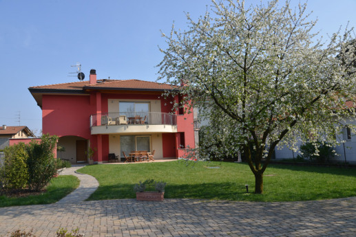 B&B LA CASA ROSSA B&B LA CASA ROSSA