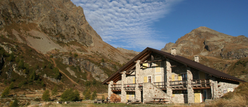 RIFUGIO SCHIAZZERA