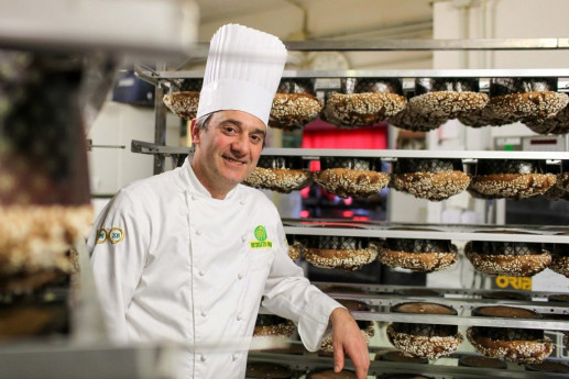 PASTICCERIA BAZZOLI – PANETTIERI E PASTICCERI PASTICCERIA BAZZOLI – PANETTIERI E PASTICCERI