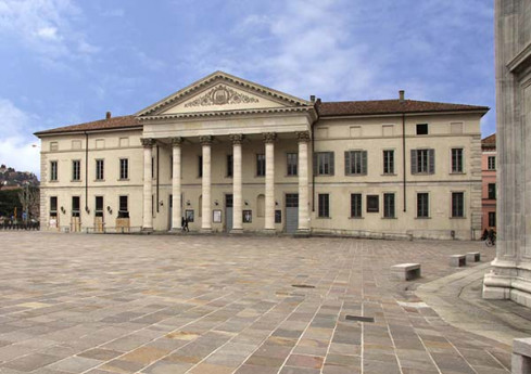 "Dietro le scene" al Teatro Sociale di Como + Happy Hour "Dietro le scene" al Teatro Sociale di Como + Happy Hour